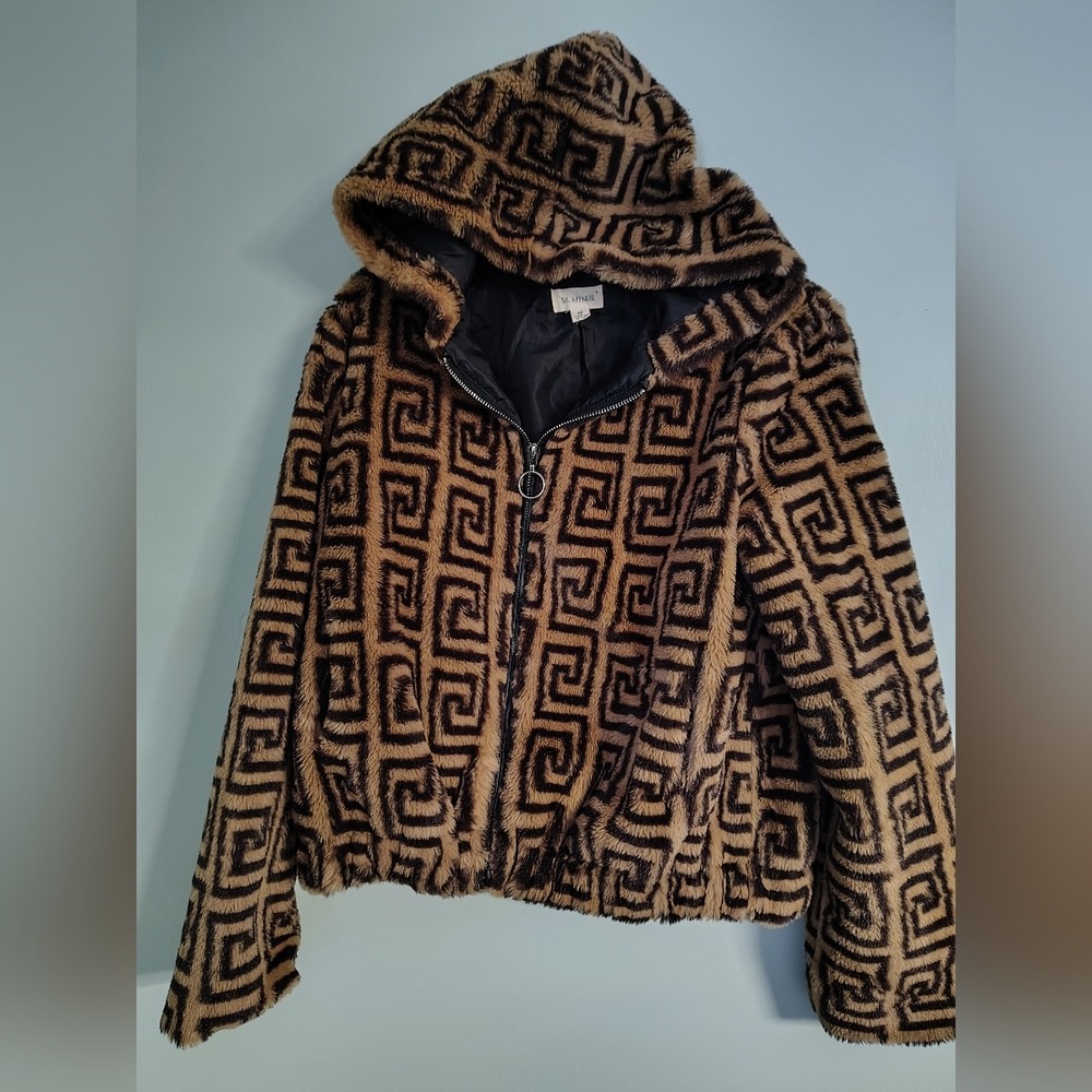 Stylish Brown Patterned Teddy Jacket - image 5